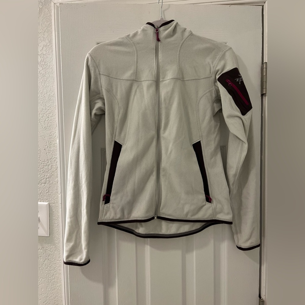 Women’s small Arc’teryx zipped jacket